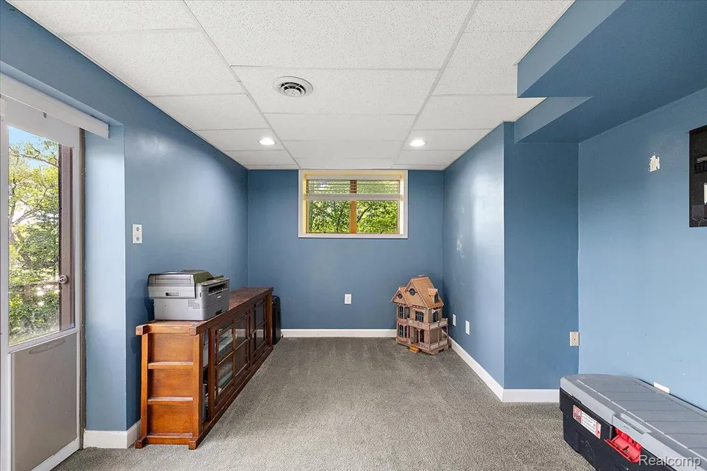 7291 Parkwood Drive Tyrone Township, MI 48430