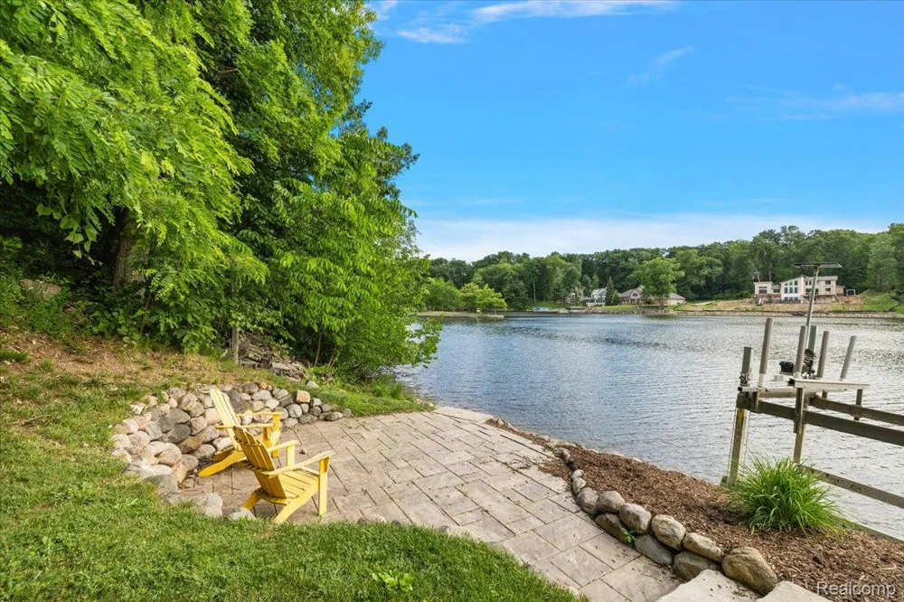7291 Parkwood Drive Tyrone Township, MI 48430