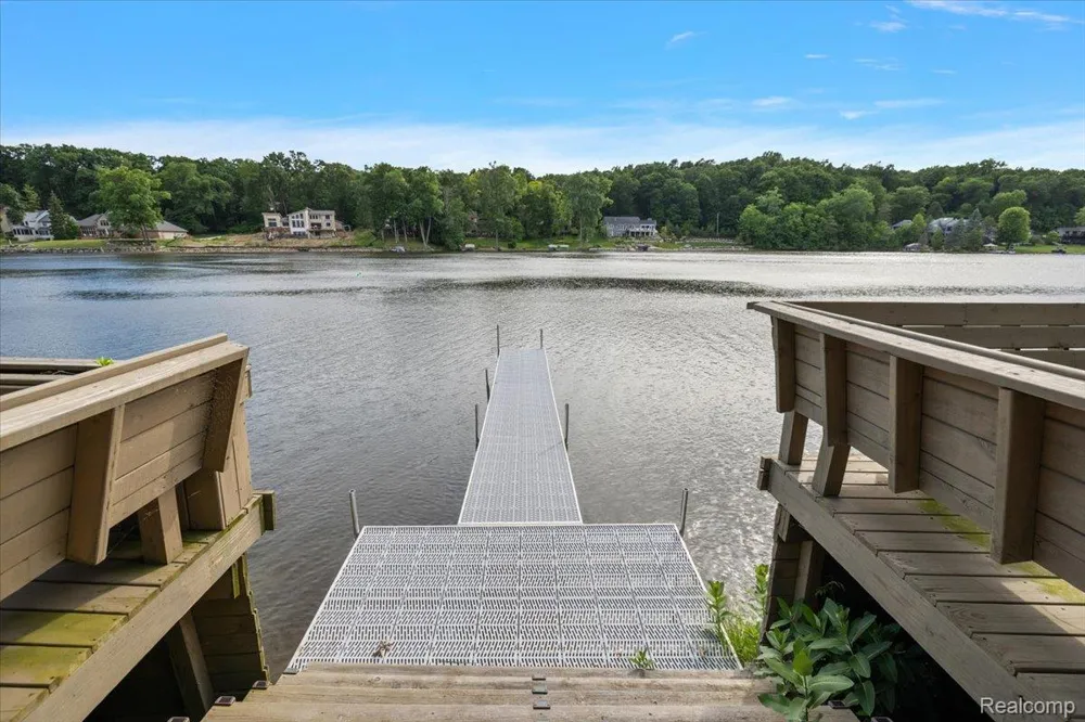 7291 Parkwood Drive Tyrone Township, MI 48430