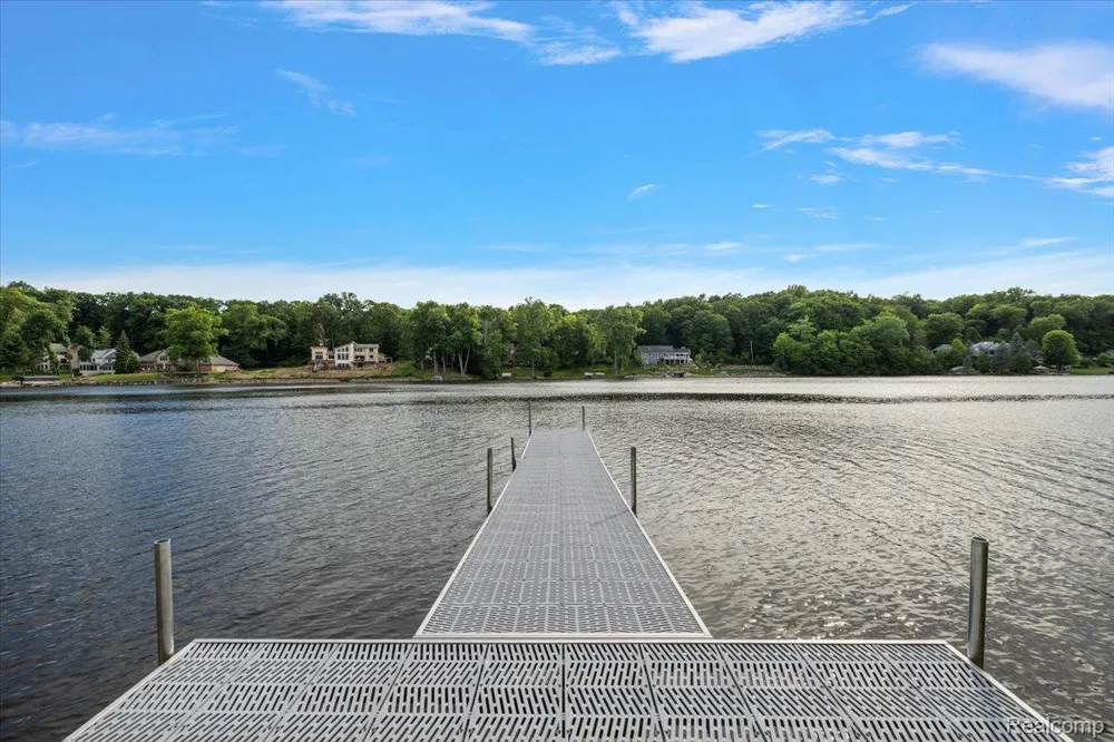 7291 Parkwood Drive Tyrone Township, MI 48430