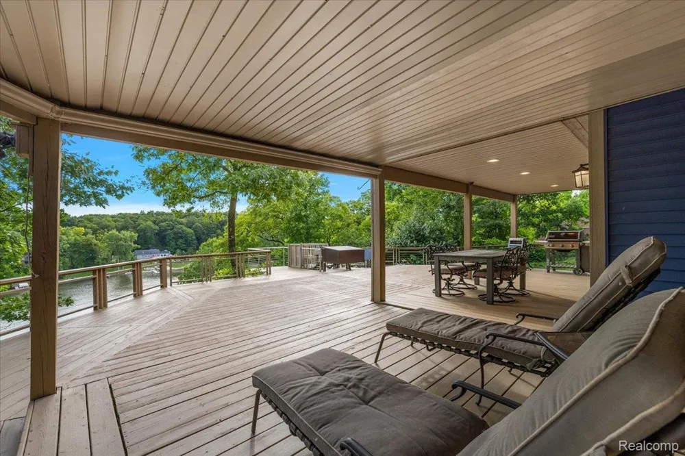 7291 Parkwood Drive Tyrone Township, MI 48430