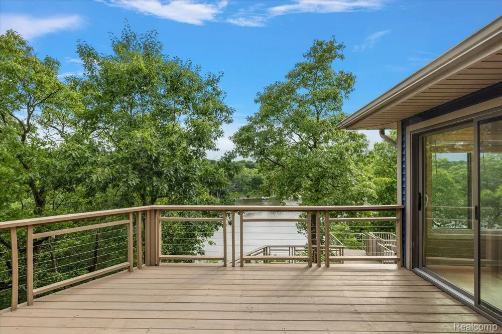 7291 Parkwood Drive Tyrone Township, MI 48430