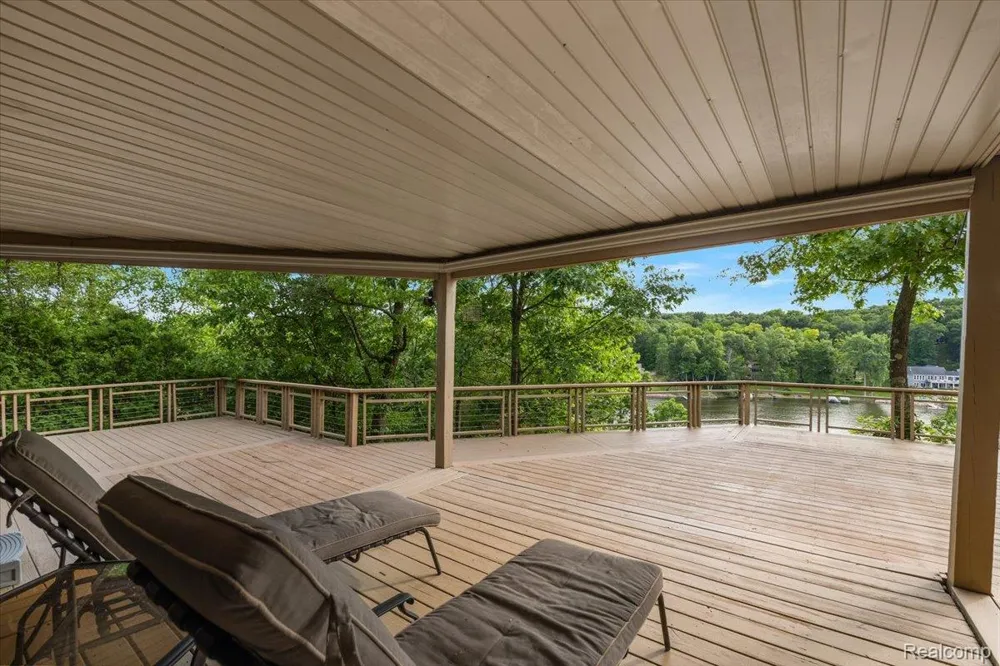 7291 Parkwood Drive Tyrone Township, MI 48430