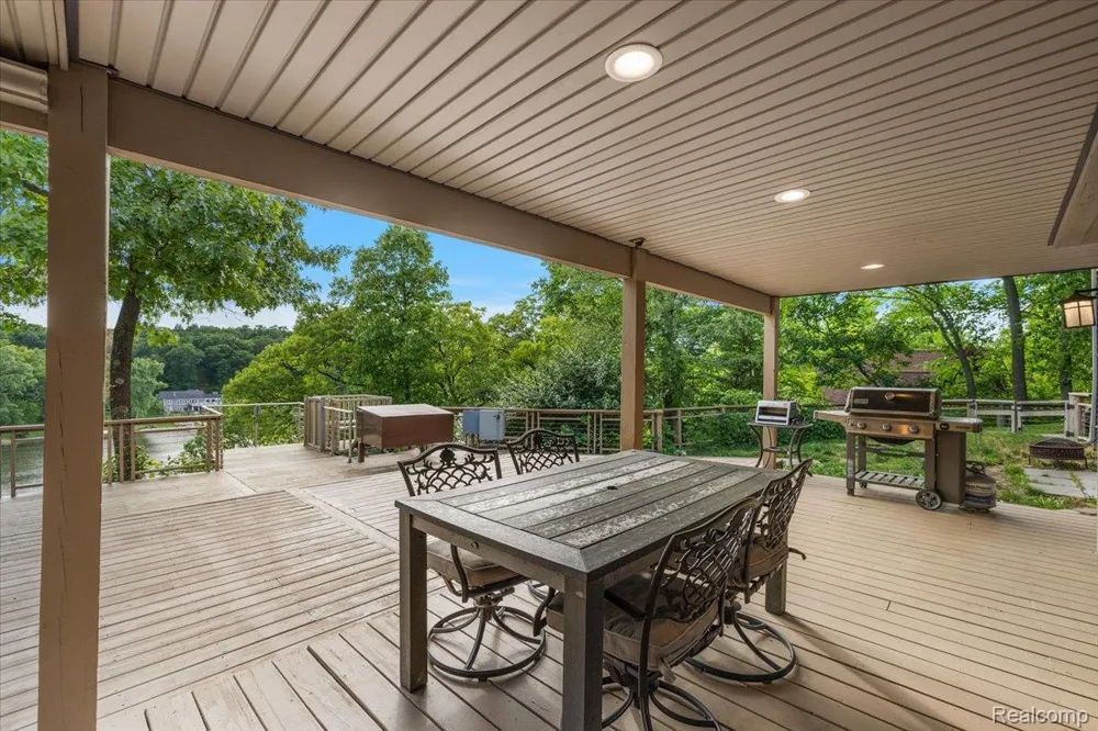 7291 Parkwood Drive Tyrone Township, MI 48430