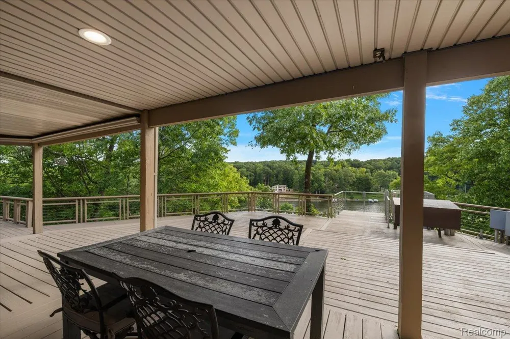 7291 Parkwood Drive Tyrone Township, MI 48430