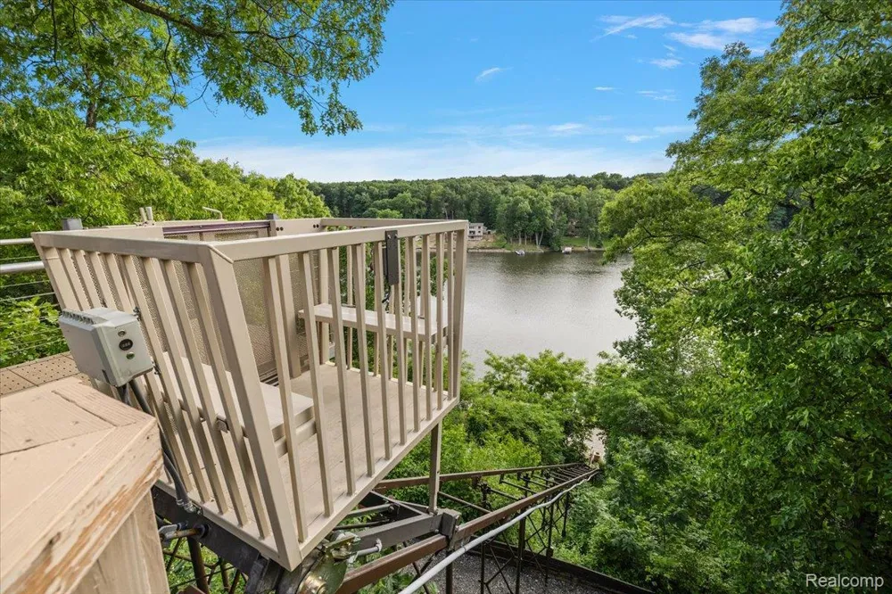 7291 Parkwood Drive Tyrone Township, MI 48430