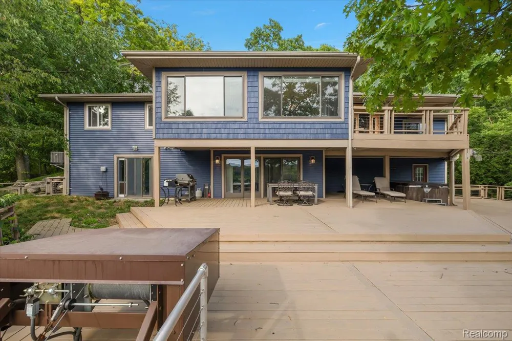 7291 Parkwood Drive Tyrone Township, MI 48430