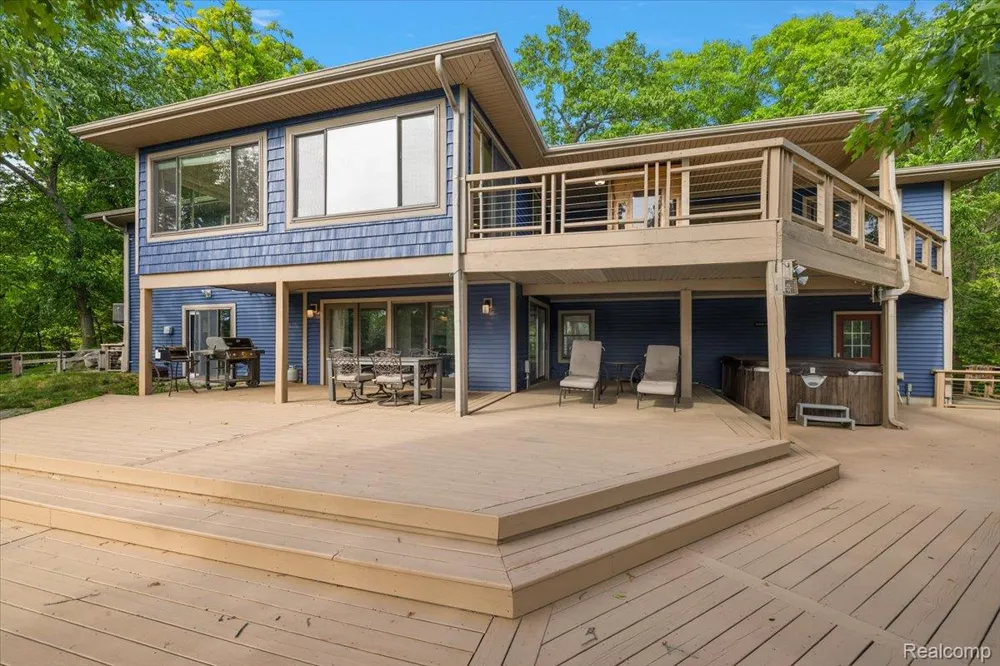 7291 Parkwood Drive Tyrone Township, MI 48430