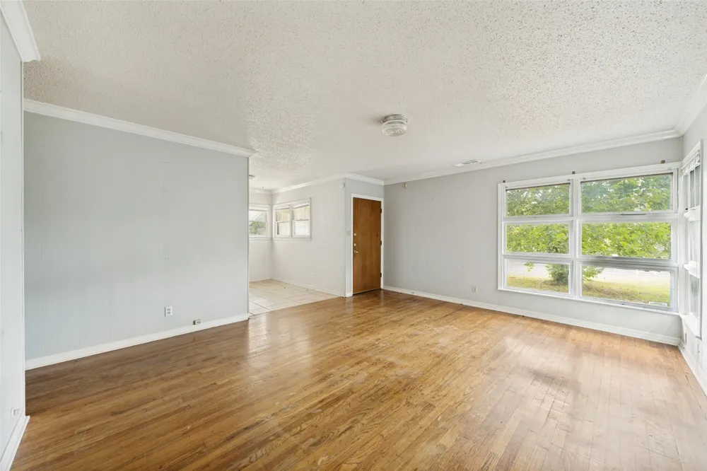 209 Woodward Street Austin, TX 78704