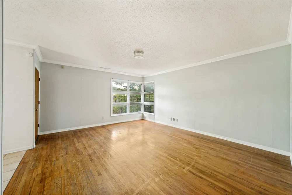 209 Woodward Street Austin, TX 78704