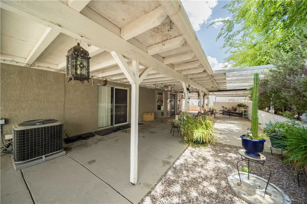 37031 La Contempo Palmdale, CA 93550