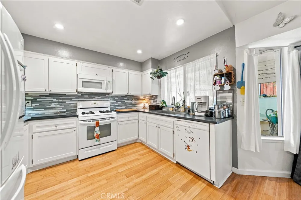 37031 La Contempo Palmdale, CA 93550