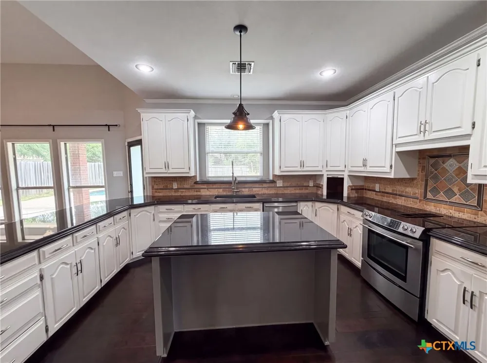 2717 Wickersham Drive Temple, TX 76502