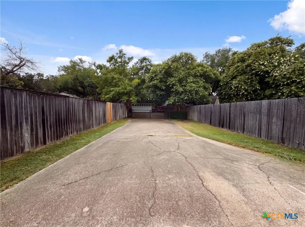 2717 Wickersham Drive Temple, TX 76502