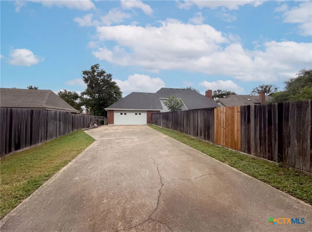 2717 Wickersham Drive Temple, TX 76502