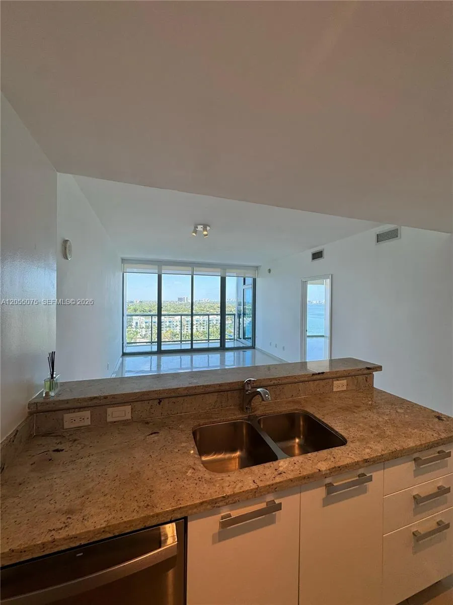 601 NE 36th St #1205 Miami, FL 33137