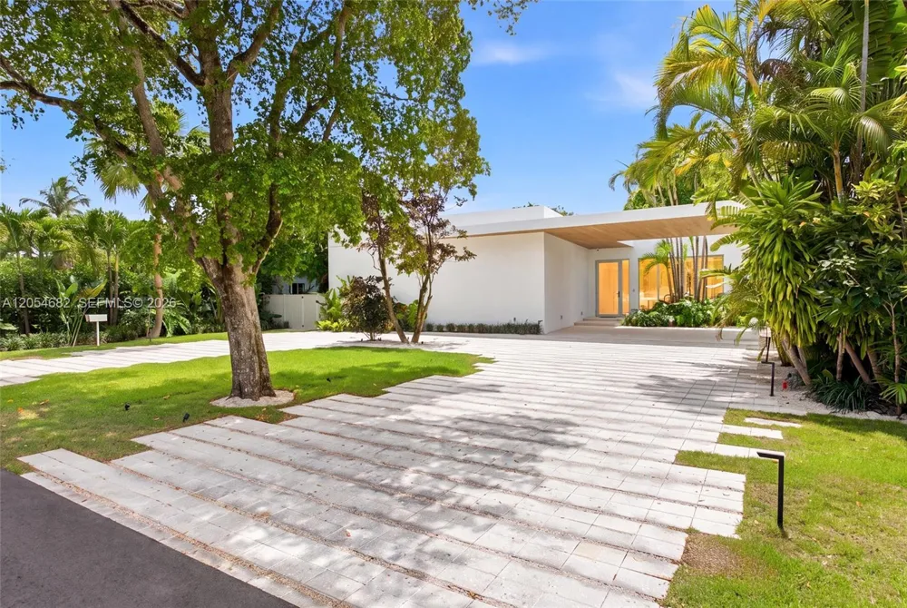 188 Cherokee St Miami Springs, FL 33166