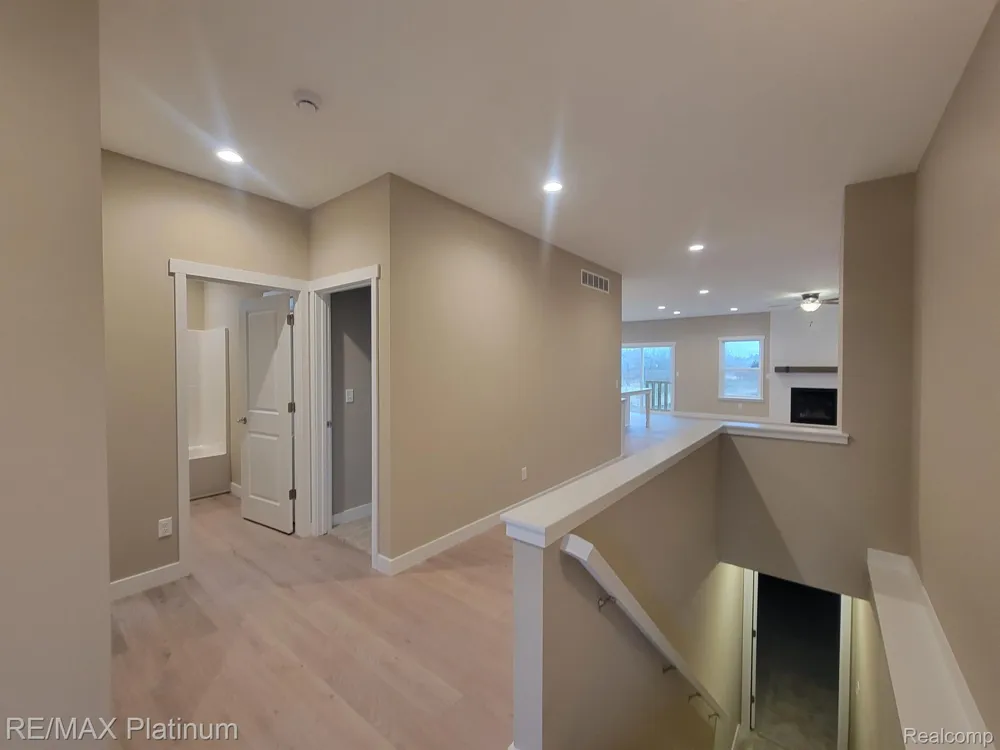 6251 Brook Stone Lane Fenton Charter Township, MI 48451