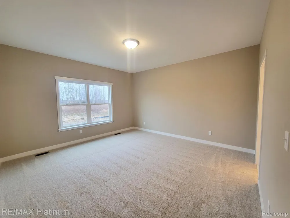 6251 Brook Stone Lane Fenton Charter Township, MI 48451