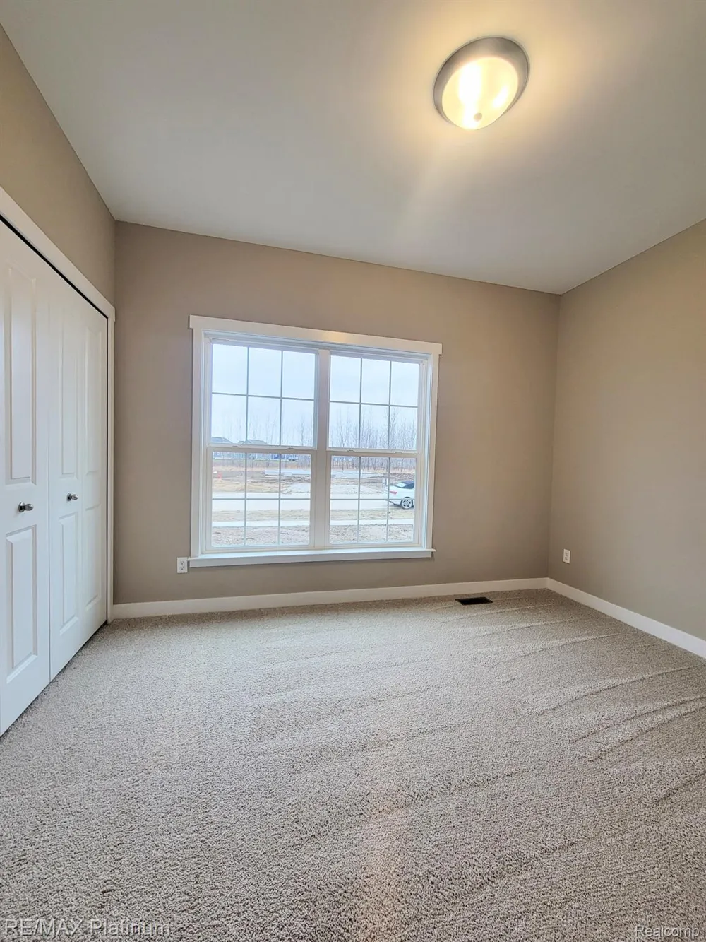 6251 Brook Stone Lane Fenton Charter Township, MI 48451