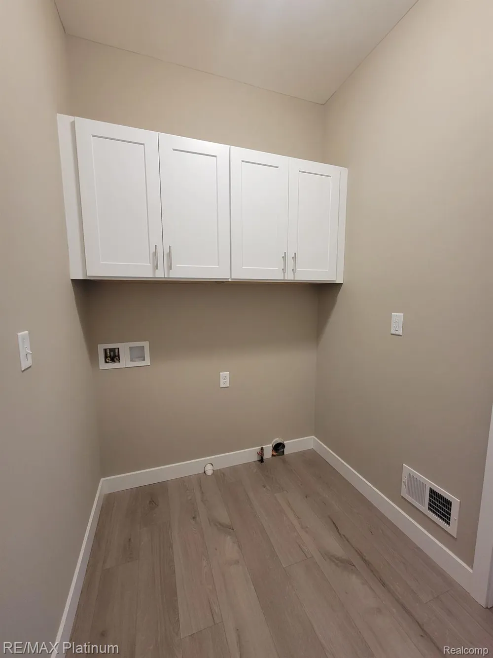 6251 Brook Stone Lane Fenton Charter Township, MI 48451