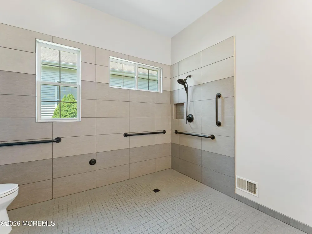 80 Silverside Road Lakewood, NJ 08701