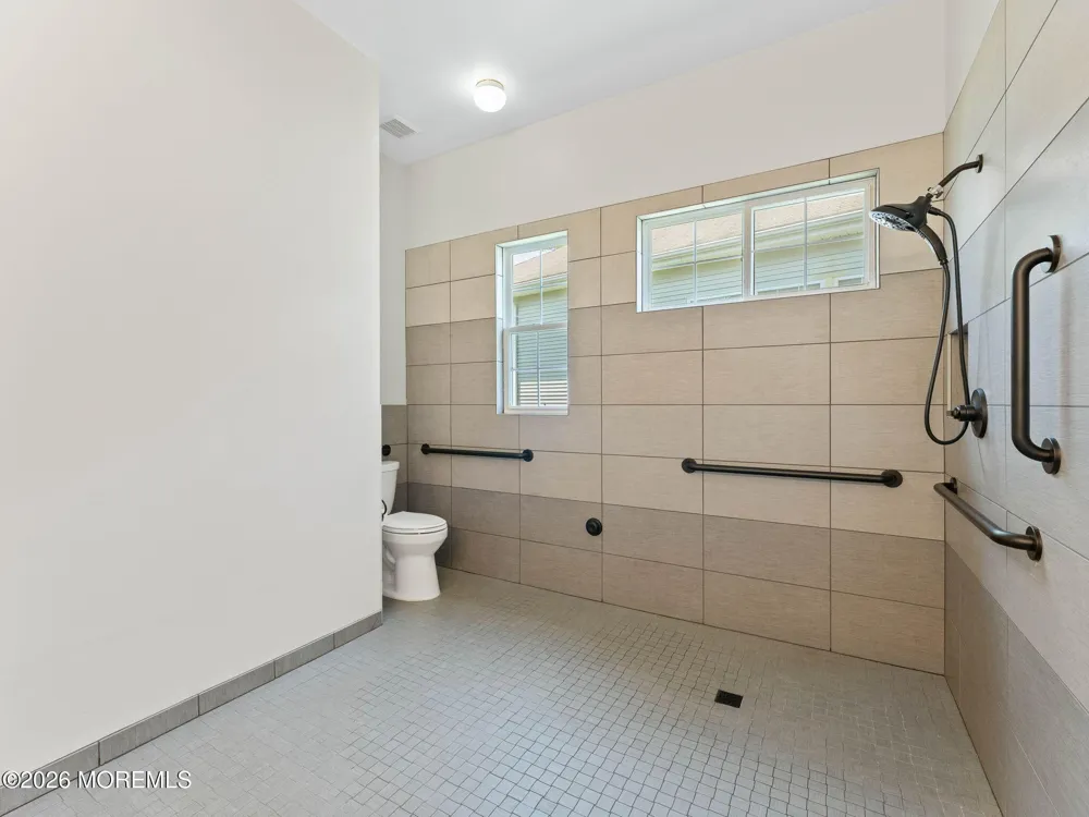 80 Silverside Road Lakewood, NJ 08701