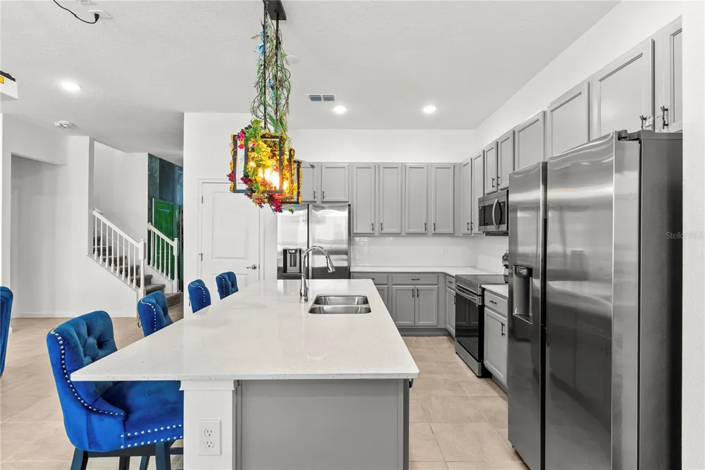 5893 HIGH SEAS DRIVE Orlando, FL 32821