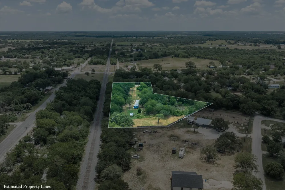 80 Packard Drive Dale, TX 78616