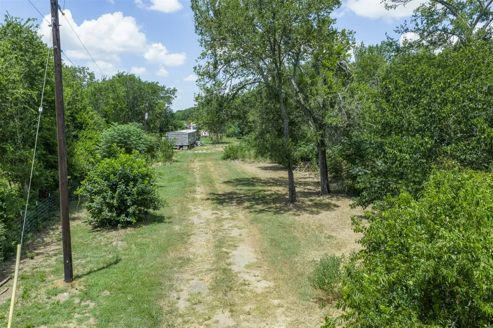 80 Packard Drive Dale, TX 78616