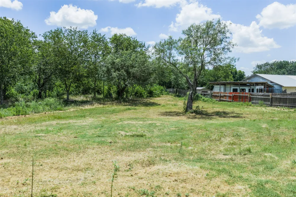 80 Packard Drive Dale, TX 78616