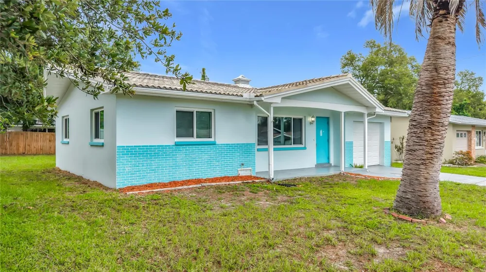 890 7TH AVENUE NE Largo, FL 33770