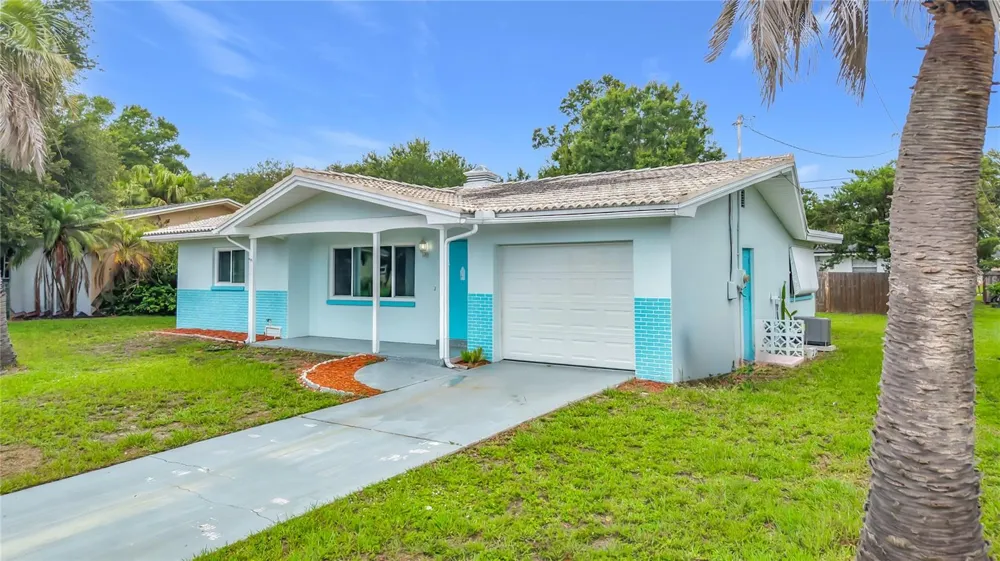 890 7TH AVENUE NE Largo, FL 33770