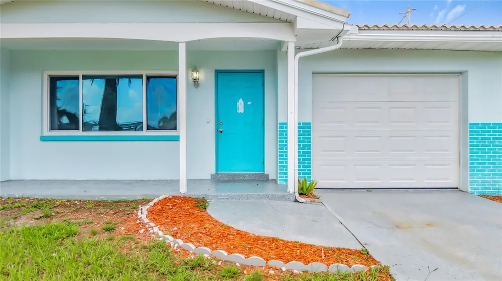 890 7TH AVENUE NE Largo, FL 33770