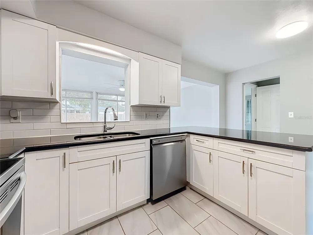 890 7TH AVENUE NE Largo, FL 33770