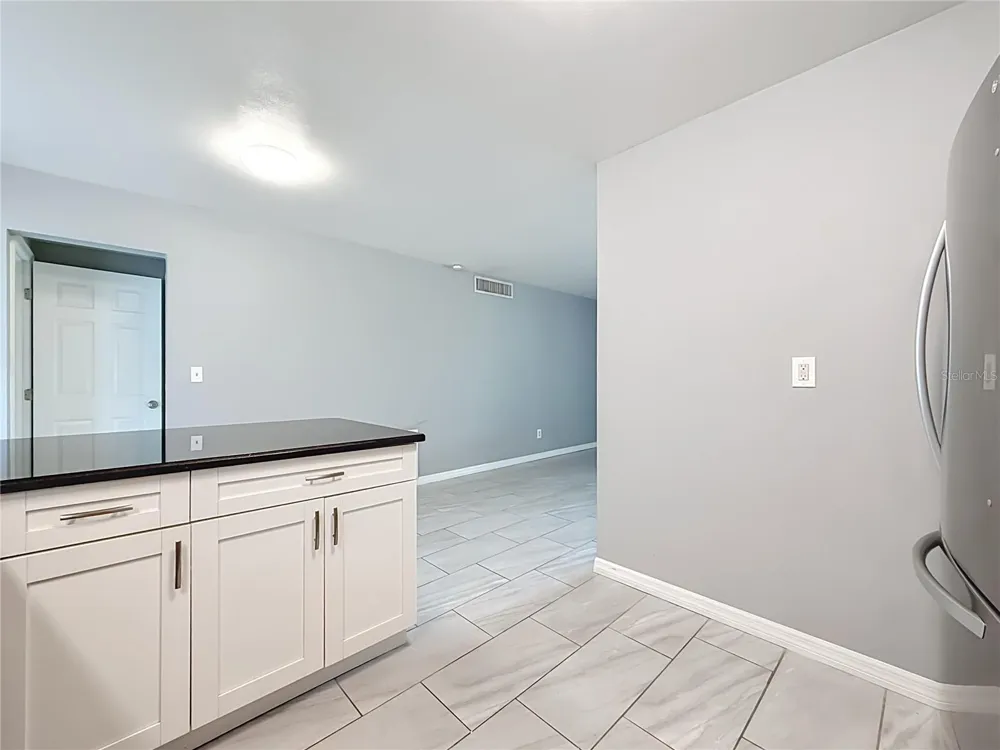 890 7TH AVENUE NE Largo, FL 33770
