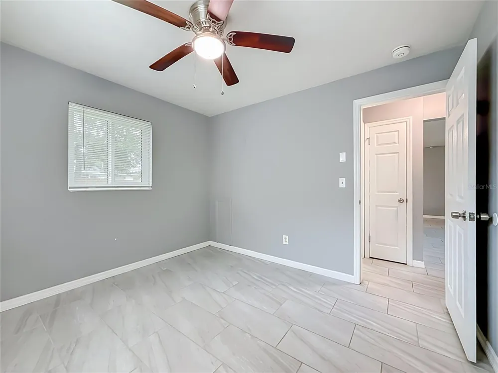 890 7TH AVENUE NE Largo, FL 33770