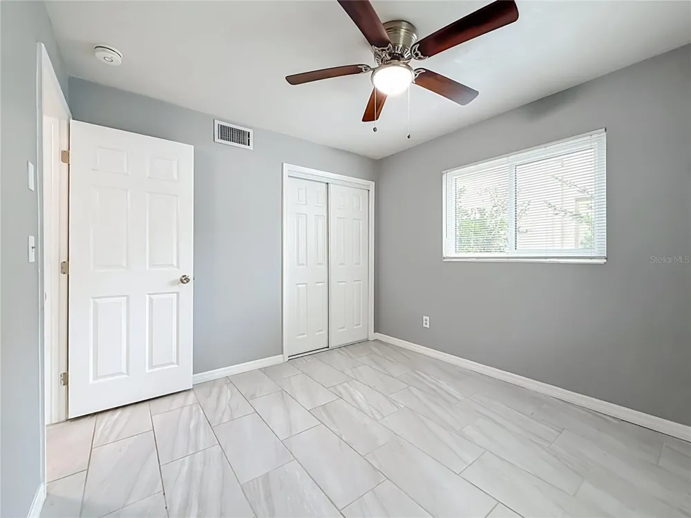 890 7TH AVENUE NE Largo, FL 33770