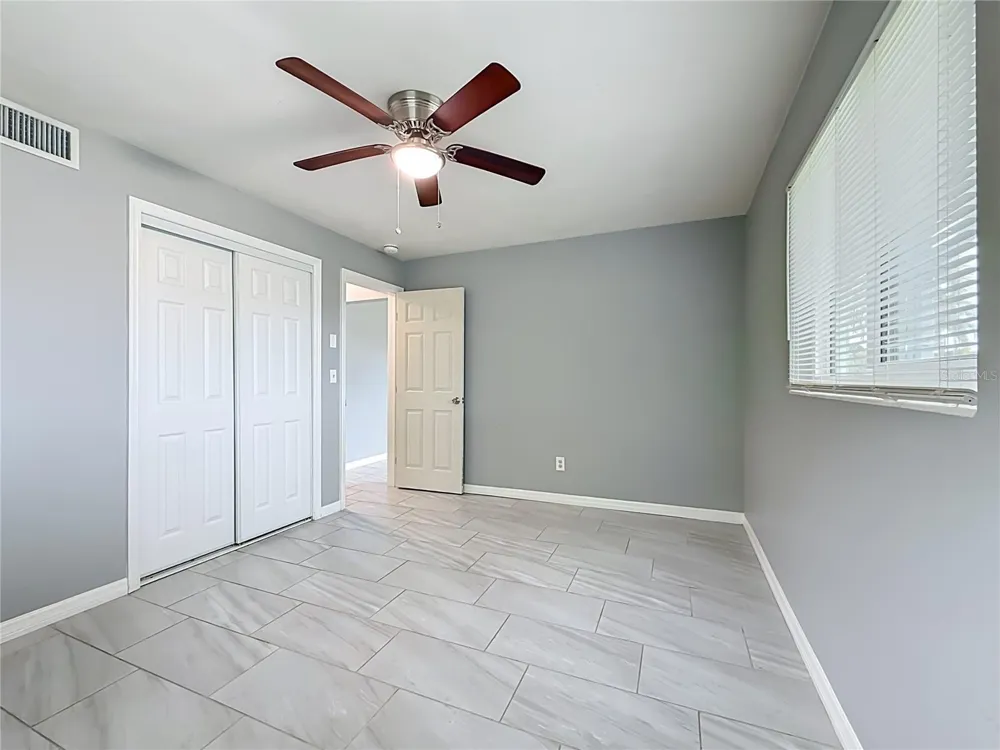 890 7TH AVENUE NE Largo, FL 33770