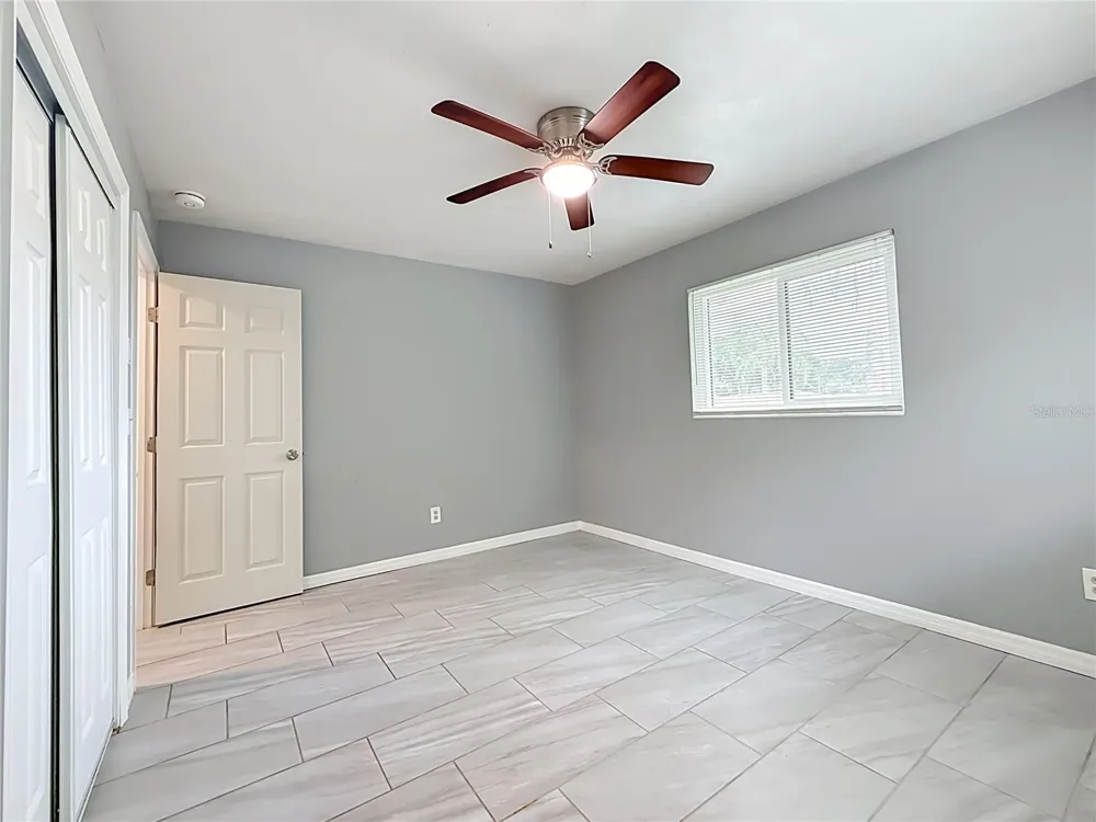 890 7TH AVENUE NE Largo, FL 33770