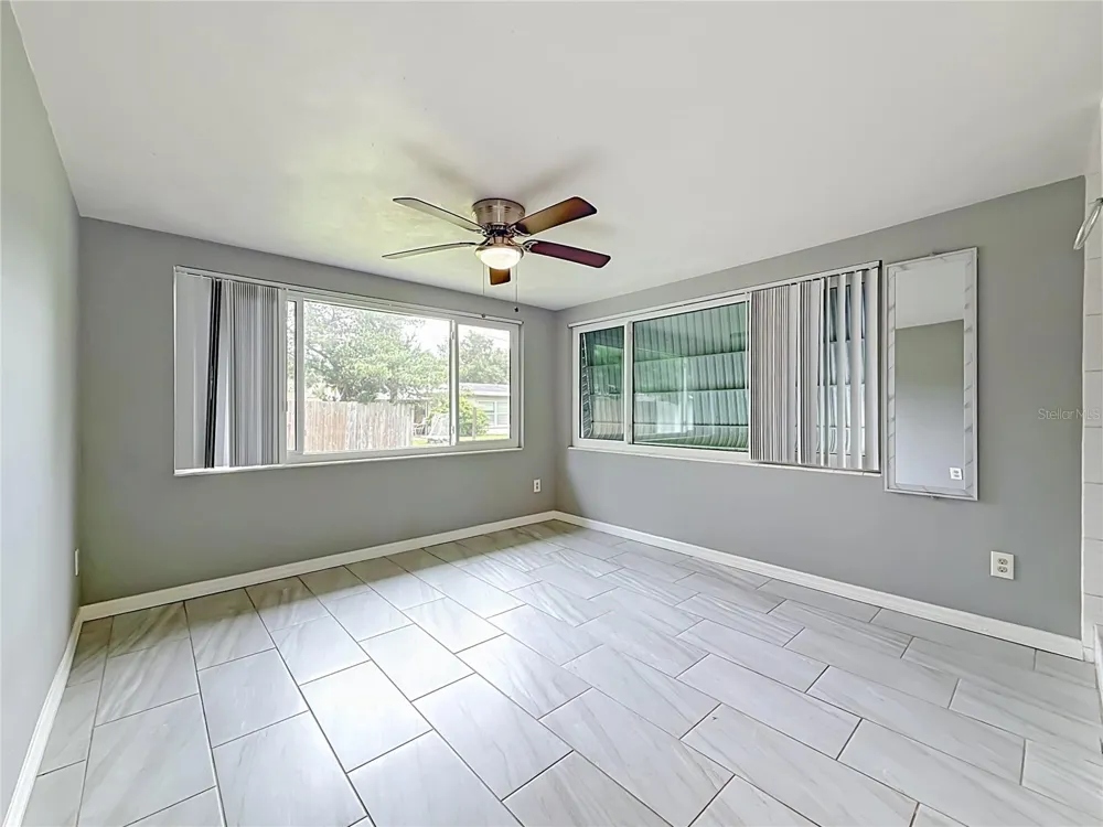890 7TH AVENUE NE Largo, FL 33770