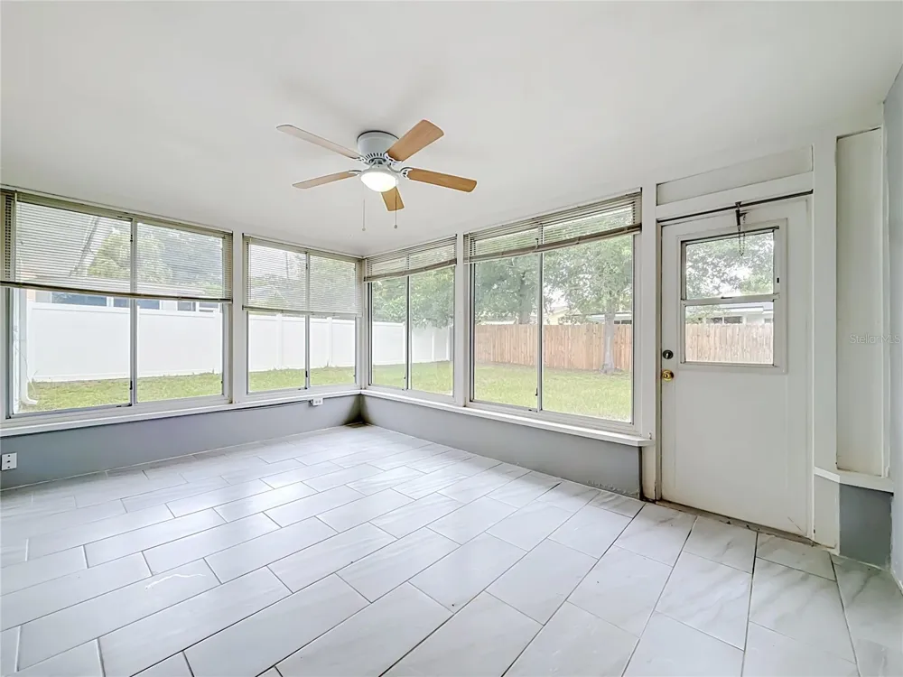 890 7TH AVENUE NE Largo, FL 33770