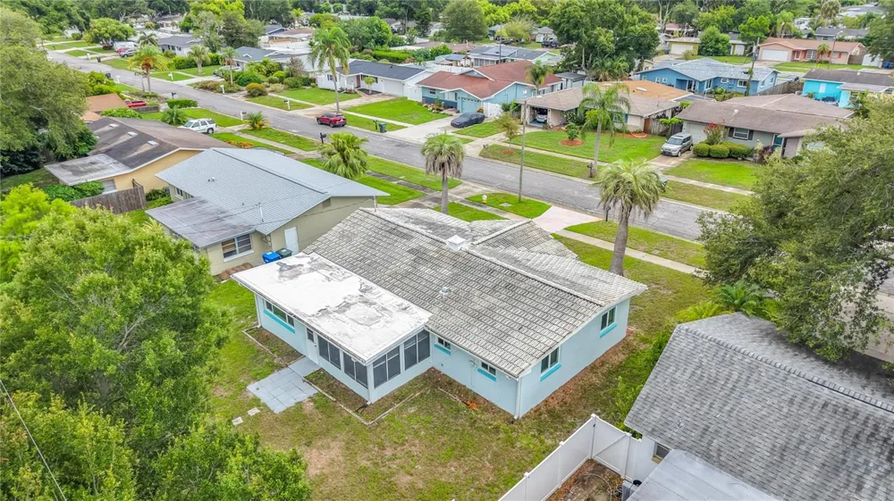 890 7TH AVENUE NE Largo, FL 33770