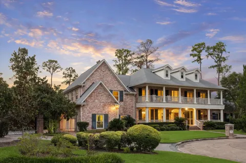 223 Heritage Oaks Lane
