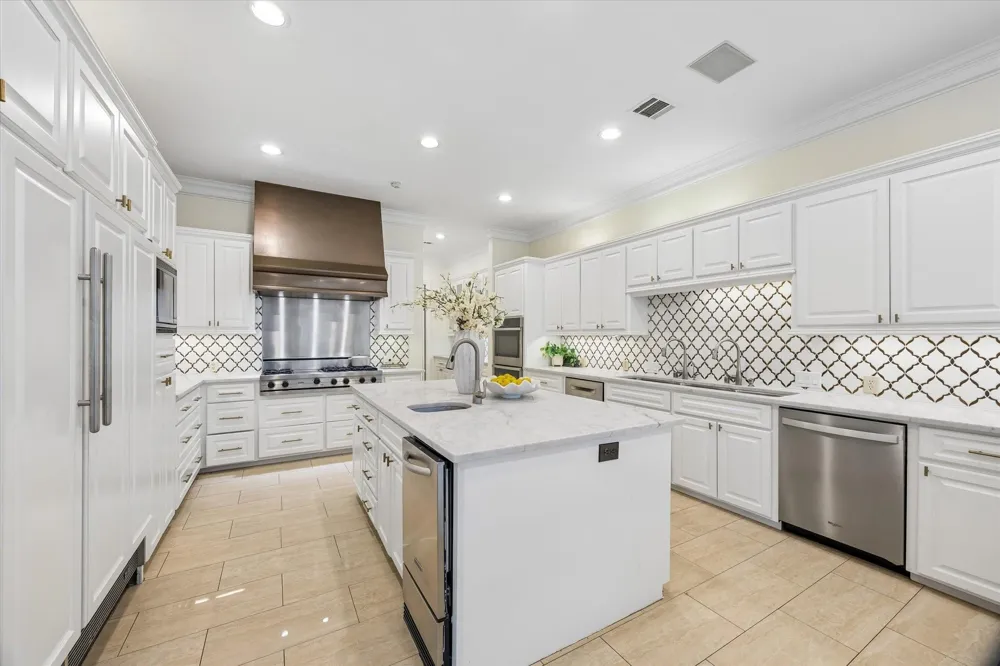 223 Heritage Oaks Lane Houston, TX 77024