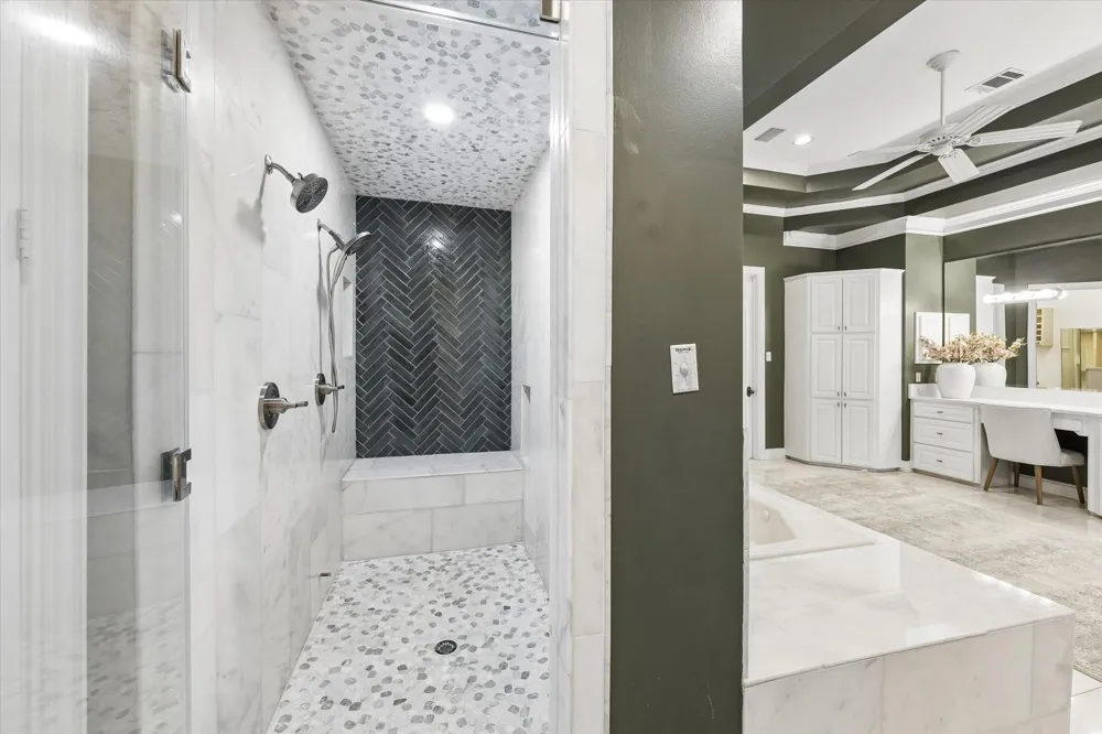 223 Heritage Oaks Lane Houston, TX 77024