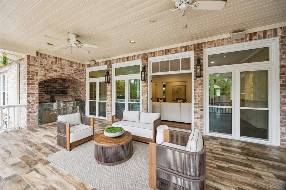 223 Heritage Oaks Lane Houston, TX 77024