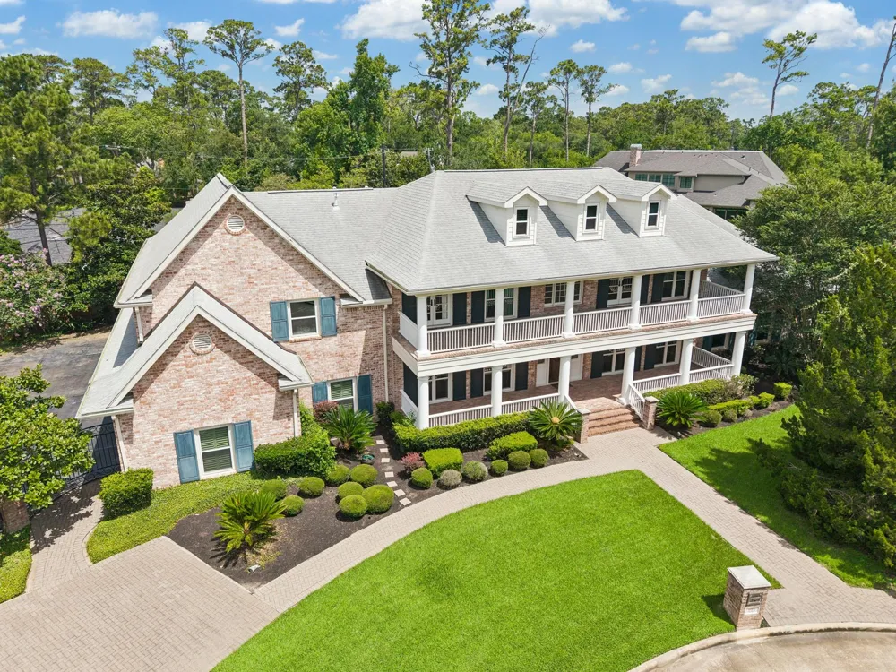 223 Heritage Oaks Lane Houston, TX 77024