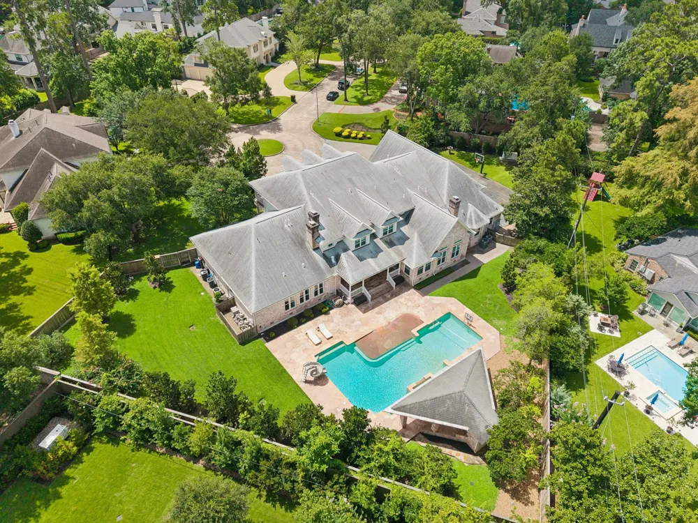 223 Heritage Oaks Lane Houston, TX 77024