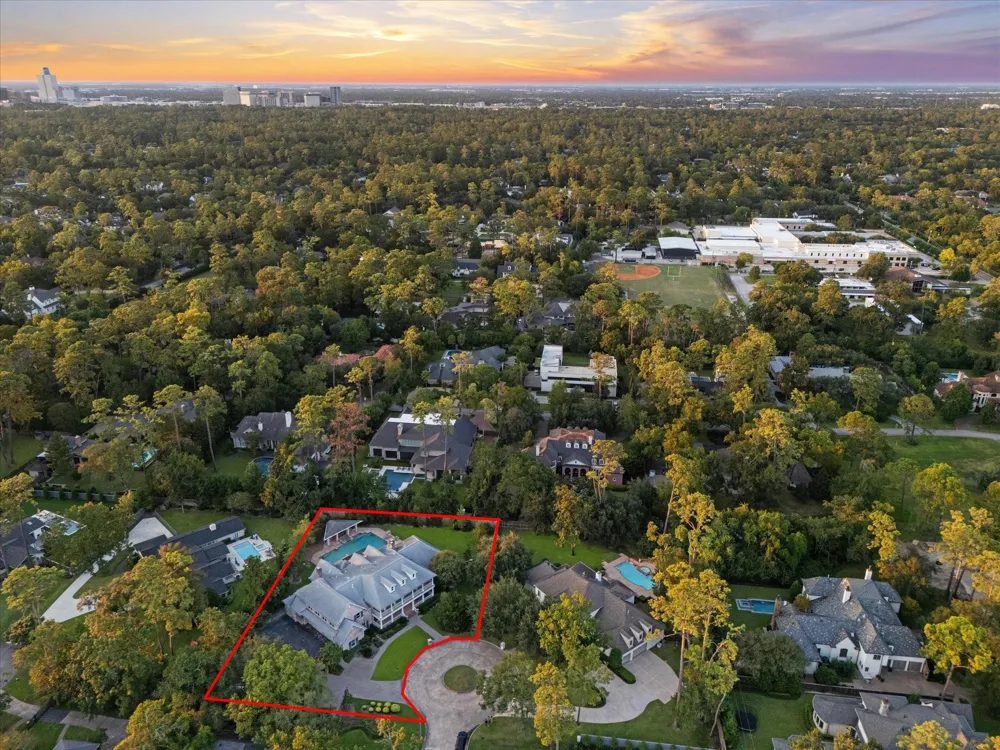 223 Heritage Oaks Lane Houston, TX 77024